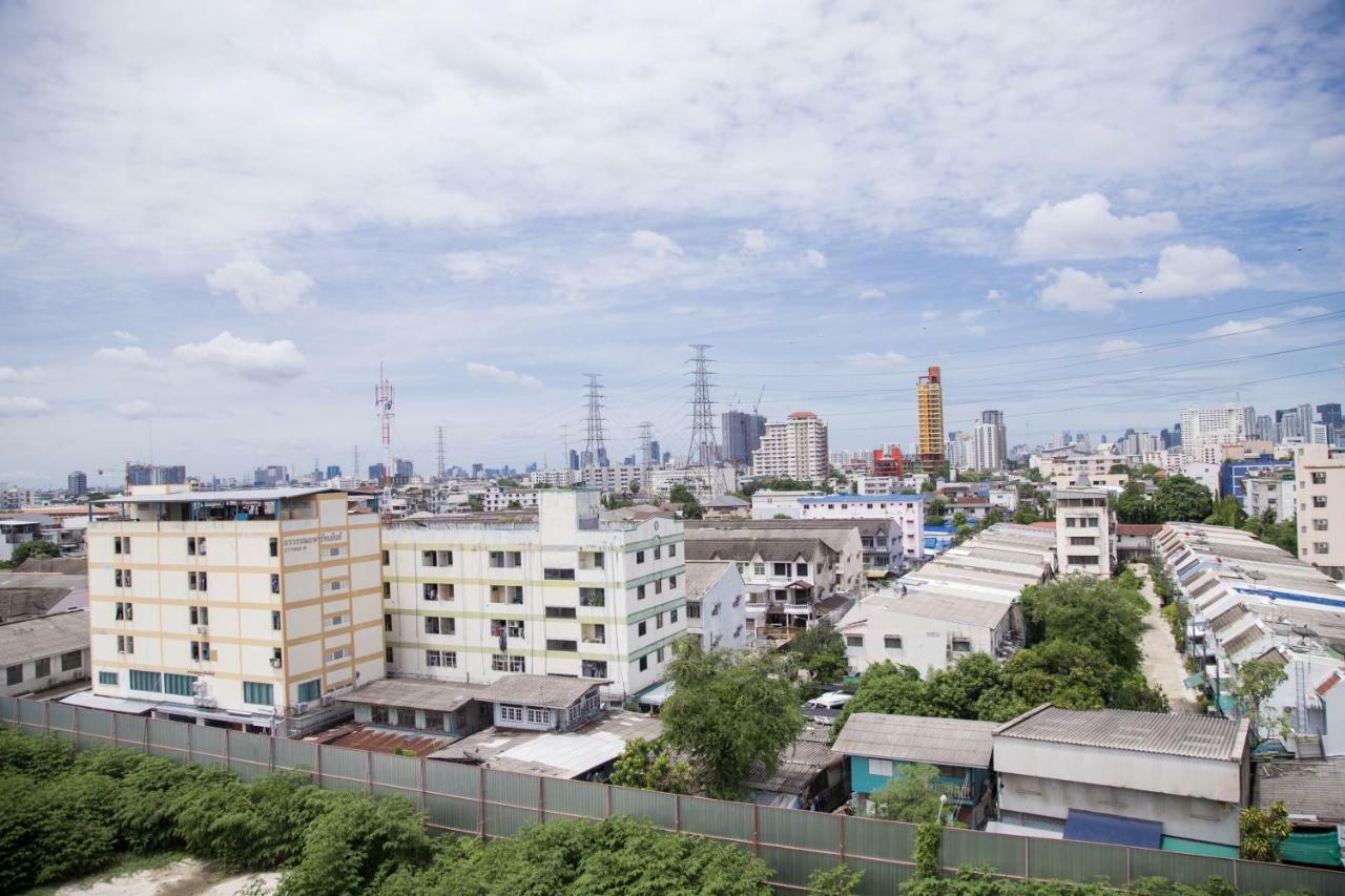 Khách sạn Hallton Bangkok