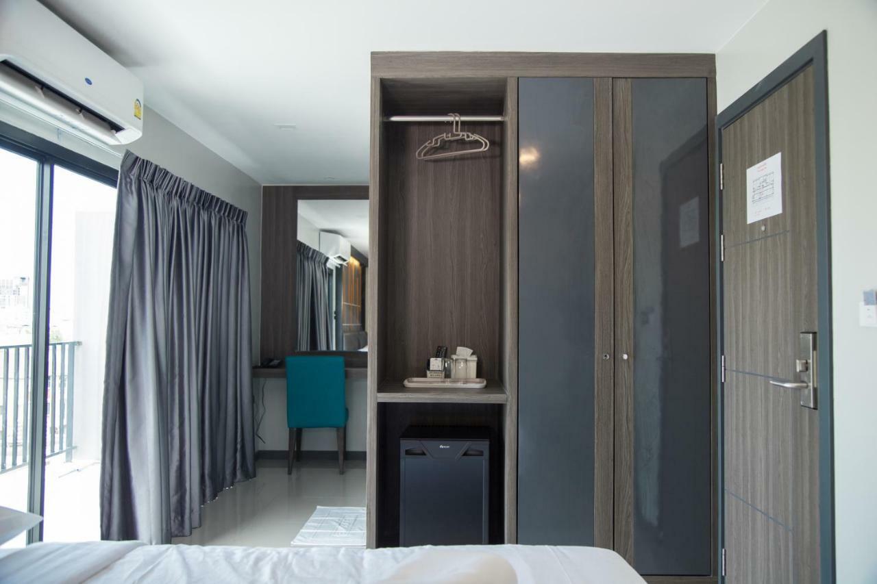 Khách sạn Hallton Bangkok