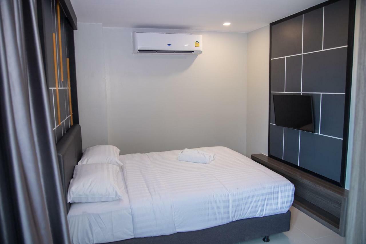 Khách sạn Hallton